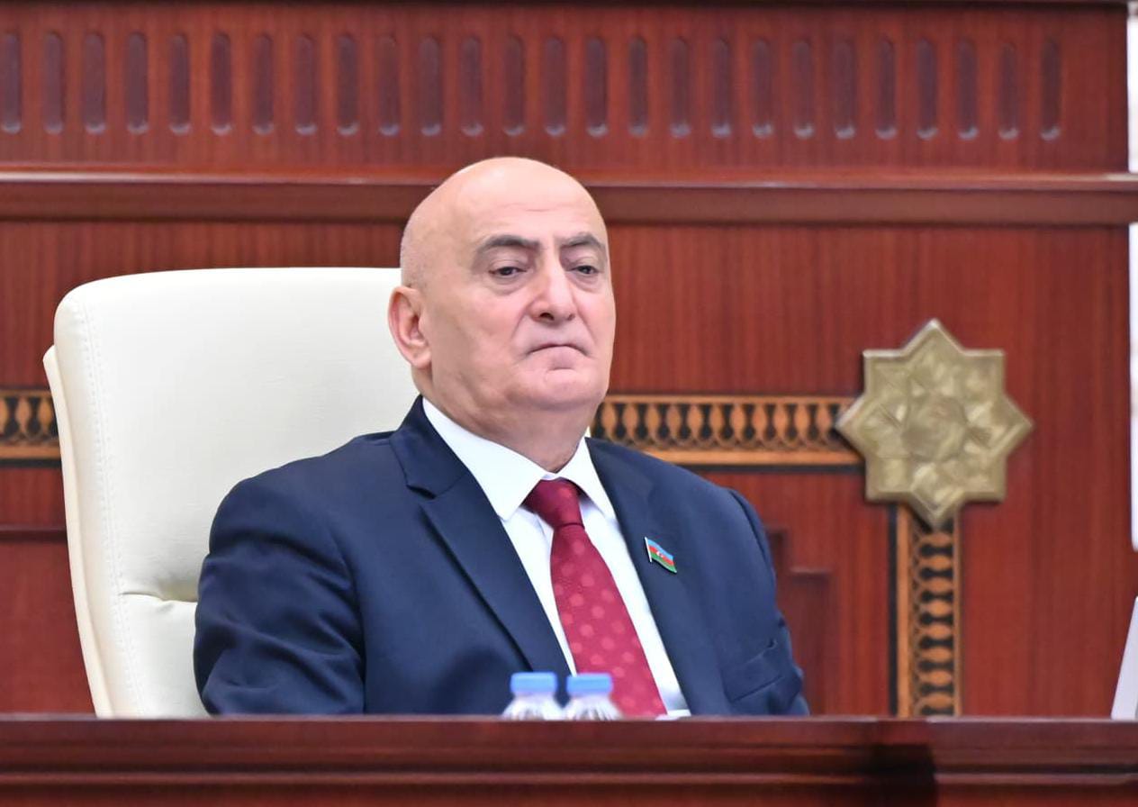 Vitse-spikerin iki cildlik kitabı Türkiyədə nəşr olunub