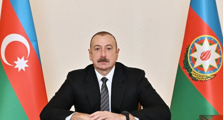 İlham Əliyev İraq prezidentini milli bayram münasibətilə təbrik etdi