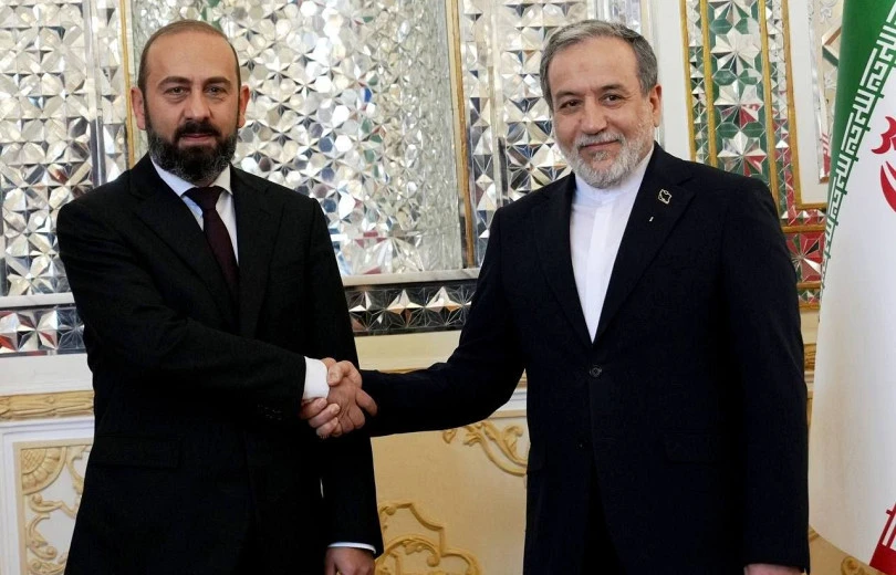 Ermənistan və İranın xarici işlər nazirləri geniş tərkibdə danışıqlar aparır