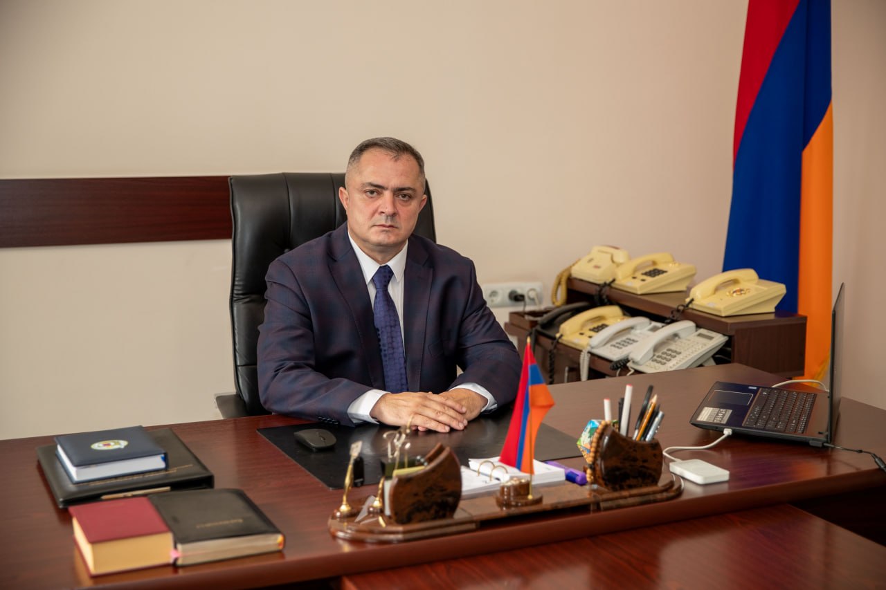 Փաշինյանն աշխատանքից ազատել է Հայաստանի հատուկ ծառայության ղեկավարի տեղակալին
