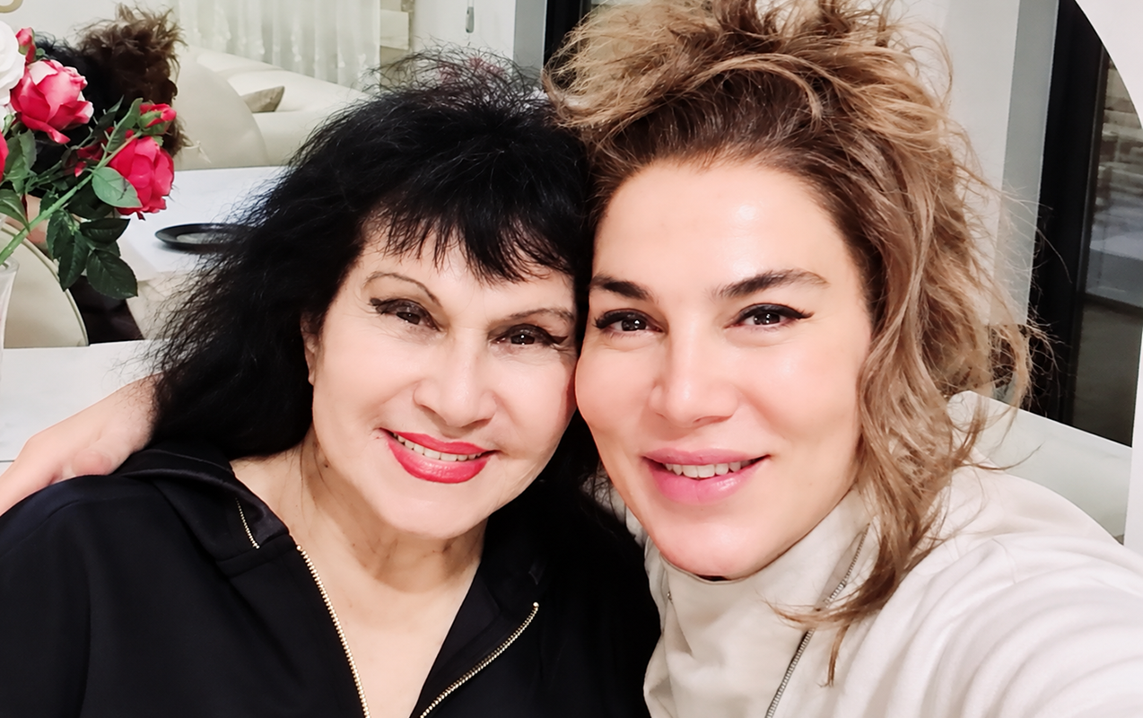Zeynəb Xanlarovanın İstanbuldan yeni fotosu 