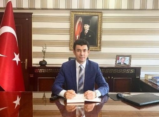 Türkiyədə vali müavini özünü güllələyib