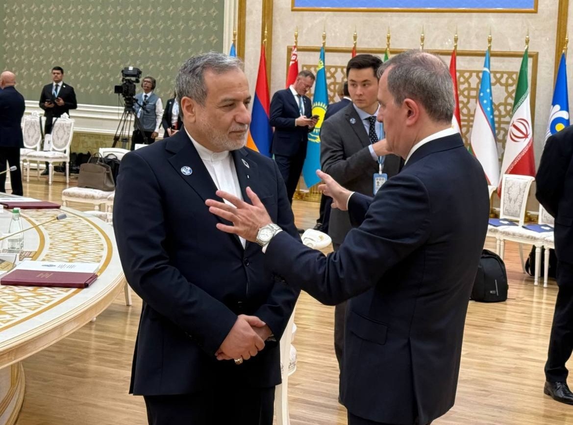 Əraqçi Bayramovla görüşüb, Lavrov söhbətə qoşulub