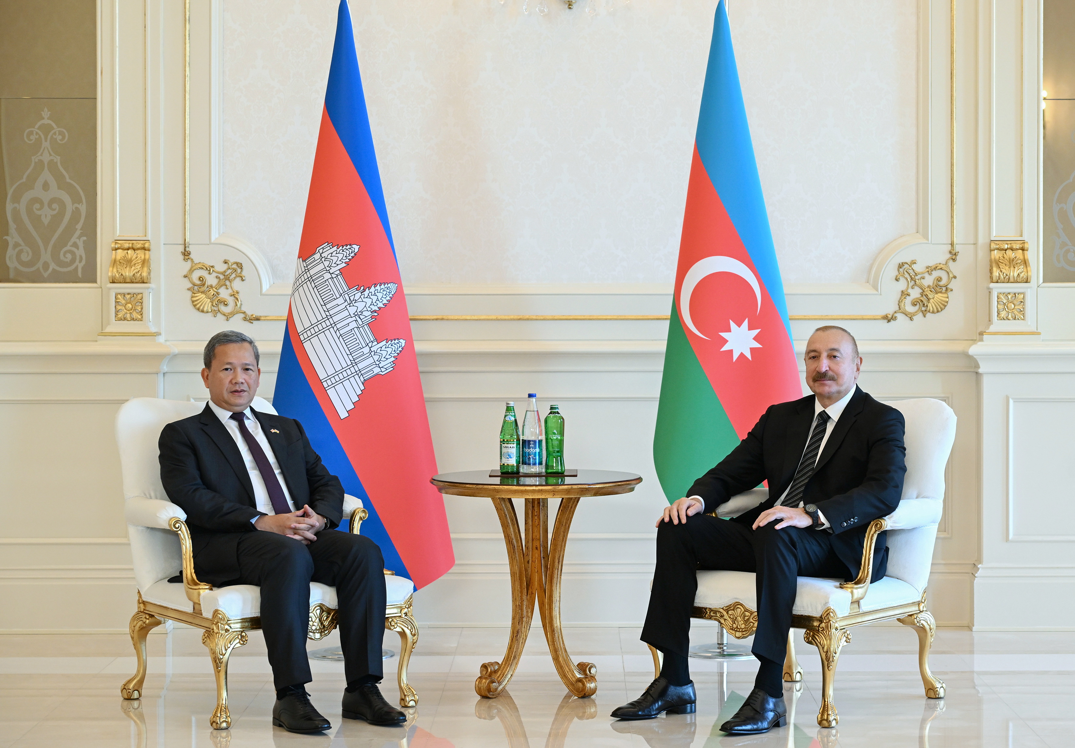 İlham Əliyev Kambocanın Baş naziri ilə görüşdü