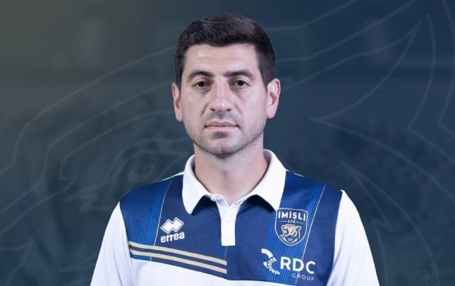 Azərbaycan baş məşqçi istefaya göndərildi