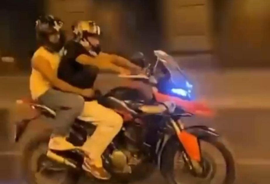 Avtomobil və motosiklet toqquşub, 2 gənc ölüb 