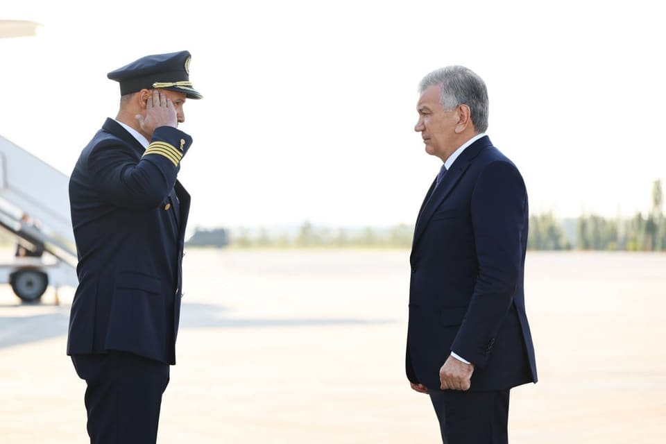 Şavkat Mirziyoyevin Azərbaycana səfəri başlayıb