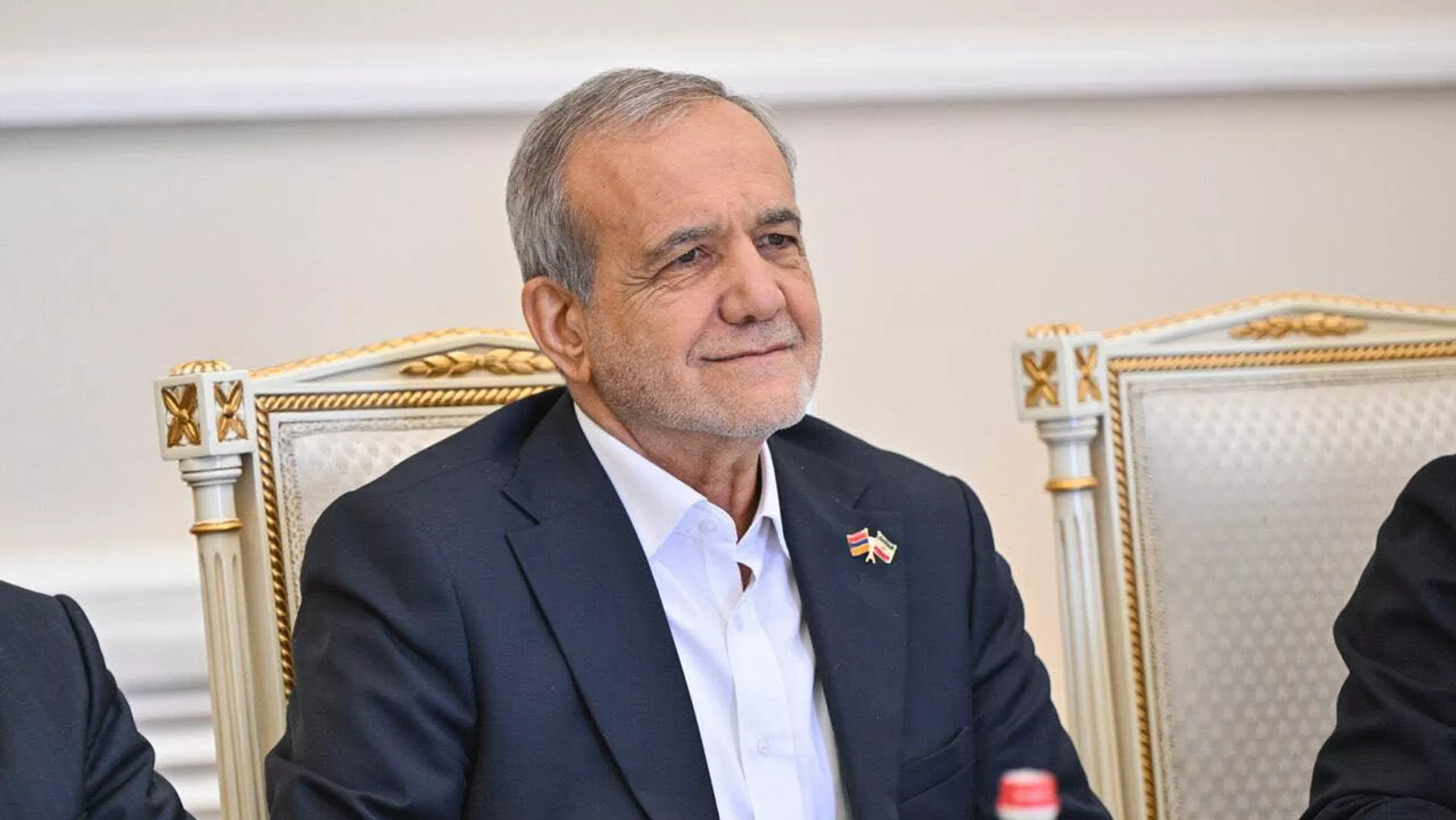 Pezeşkian sabah Ermənistana gedir