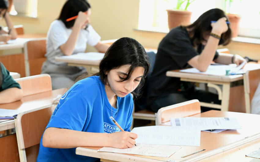 Qəbul imtahanlarında fənlərin sayı azaldılmalıdır 