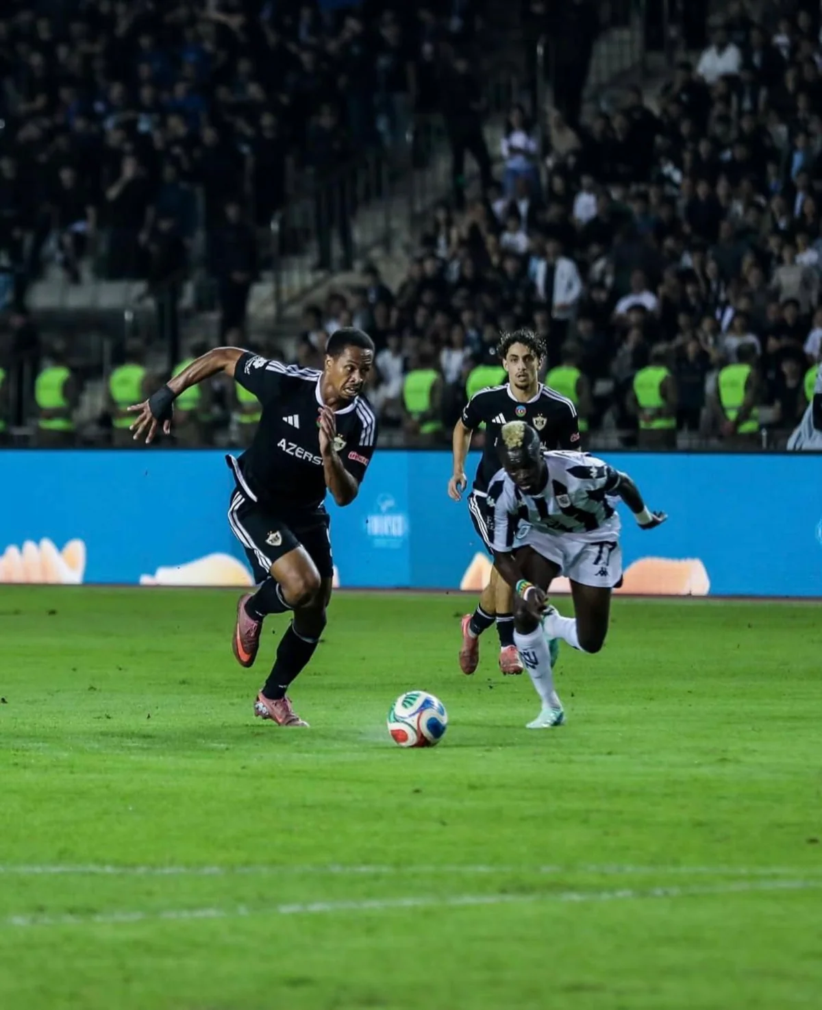 "Qarabağ" - "Neftçi" oyununda qalib müəyyənləşmədi