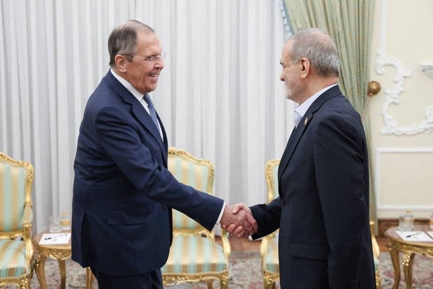 Pezeşkian Putinin təklifinə cavab verdi