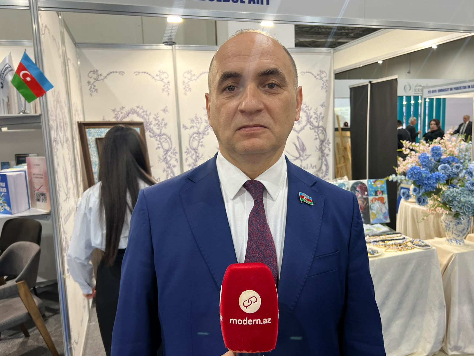 Ceyhun Məmmədov kitab sərgisinin əhəmiyyətindən danışdı