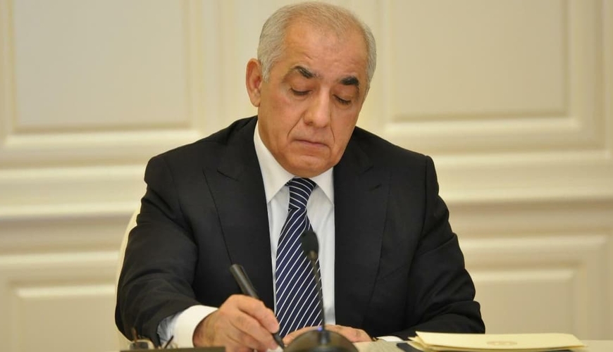 Əli Əsədov nazirliklə bağlı qərar imzaladı
