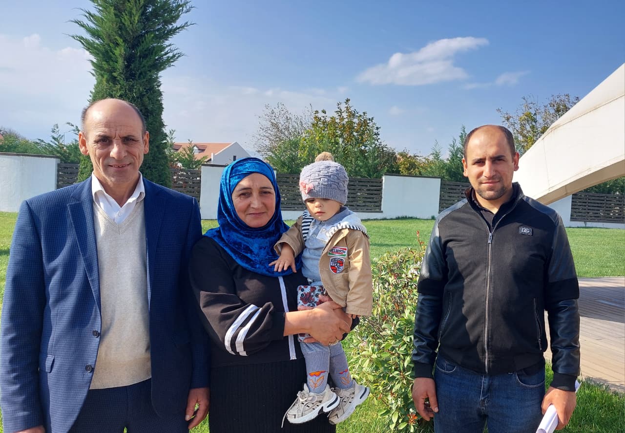 Ağdərə rayonuna köçürülən sakinlər yeni evlərinə çatıblar