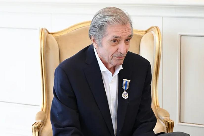 “İndi də əlimdə fırça eskiz üzərində işləyirəm” – Fərhad Xəlilov 
