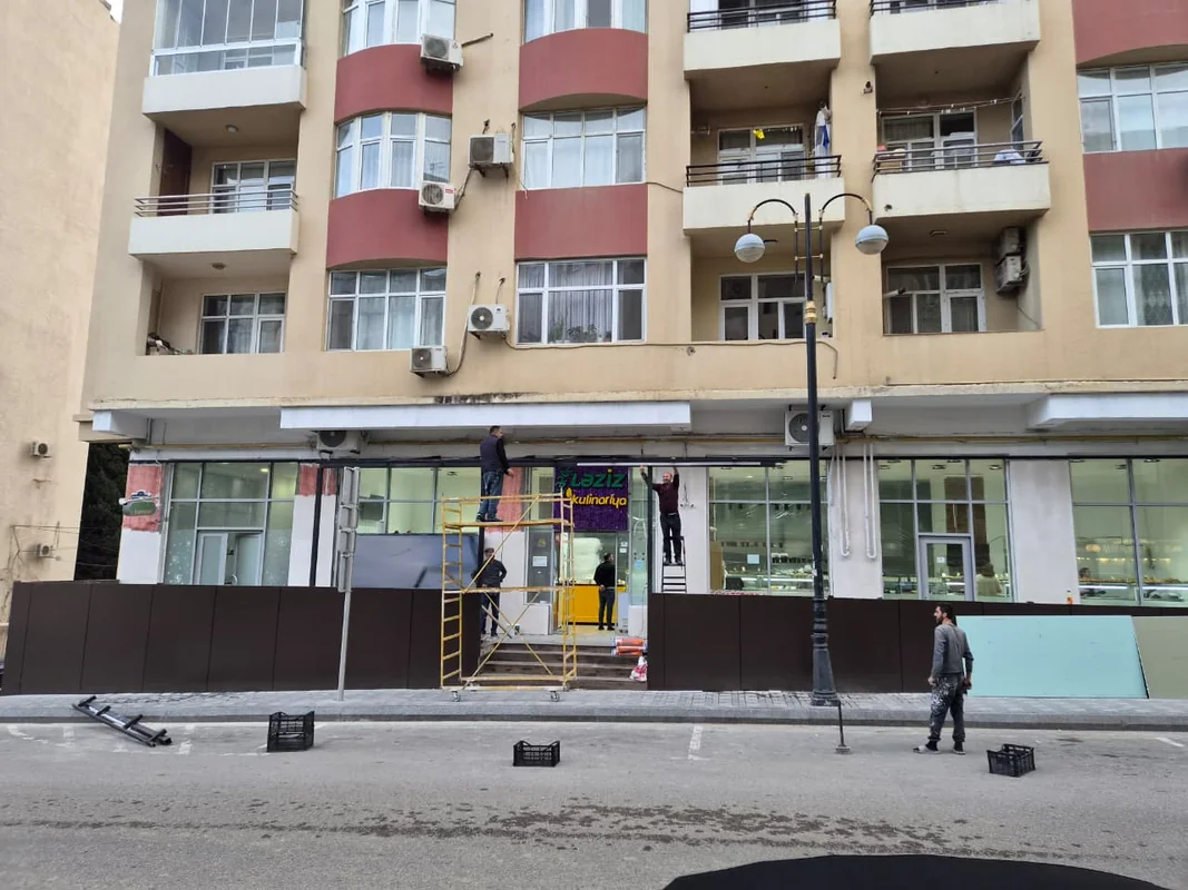 Yasamalda piyada səkisinin zəbt edilməsinin qarşısı alındı 