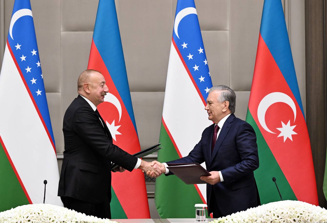 Azərbaycanla Özbəkistan arasında iki saziş təsdiqlənib