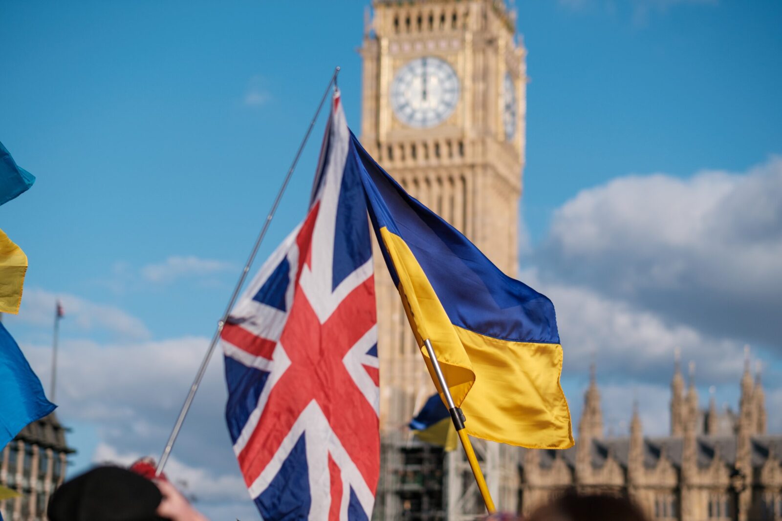 Britaniya Ukraynaya əlavə 10 milyard funt ayıracaq