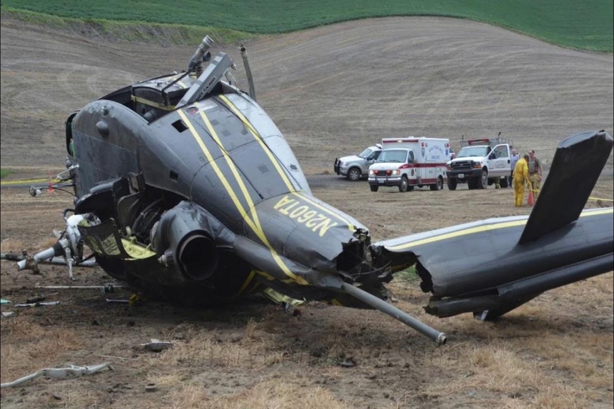 İki helikopter toqquşub, 3 nəfər ölüb
